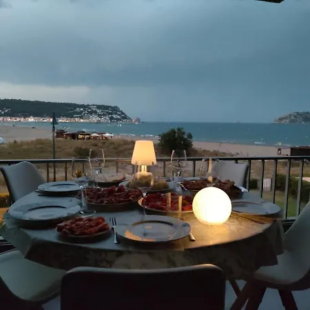 Apartment Pis A Peu De Platja Amb Vistes