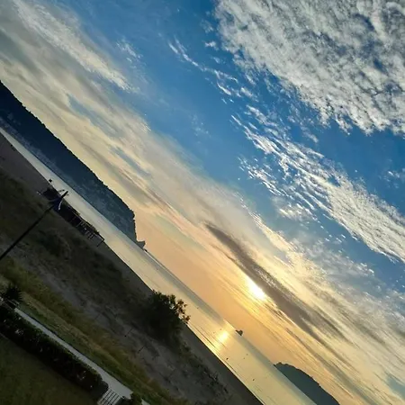 Pis A Peu De Platja Amb Vistes Apartment *